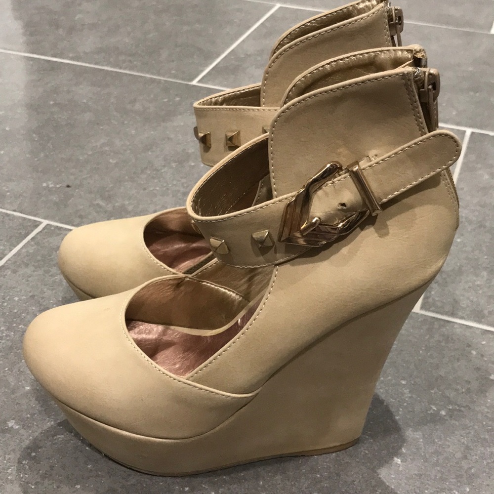 Shi by Journey Platform Wedge Sandle
